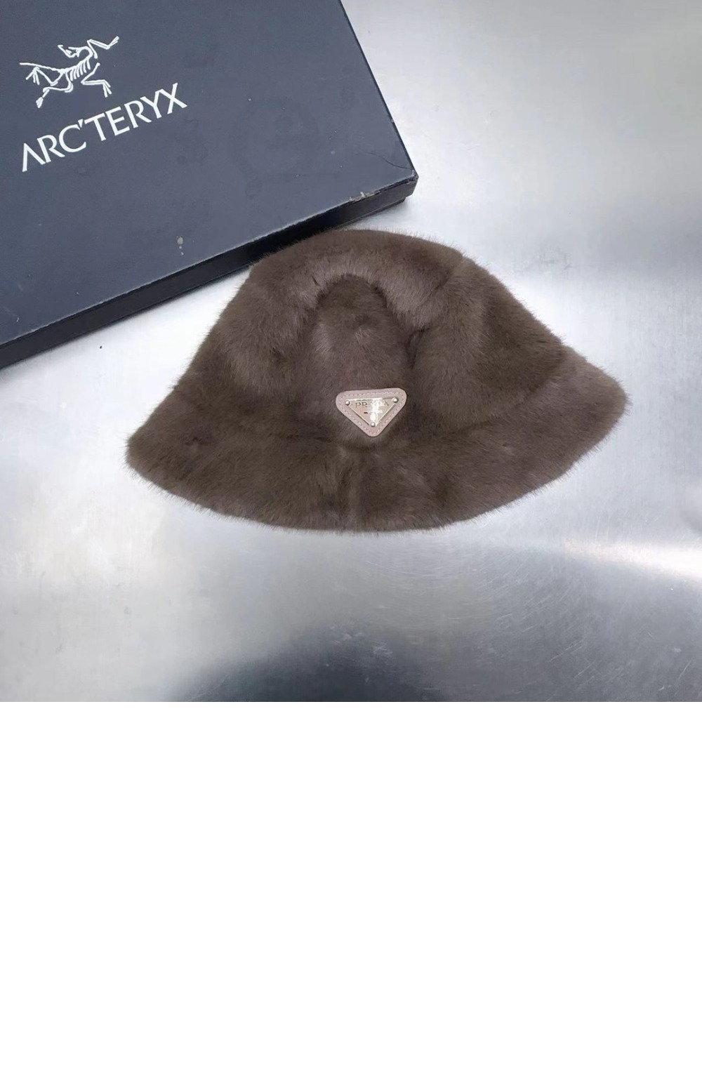 트라이앵글 버킷햇 1HC137 > 프라다