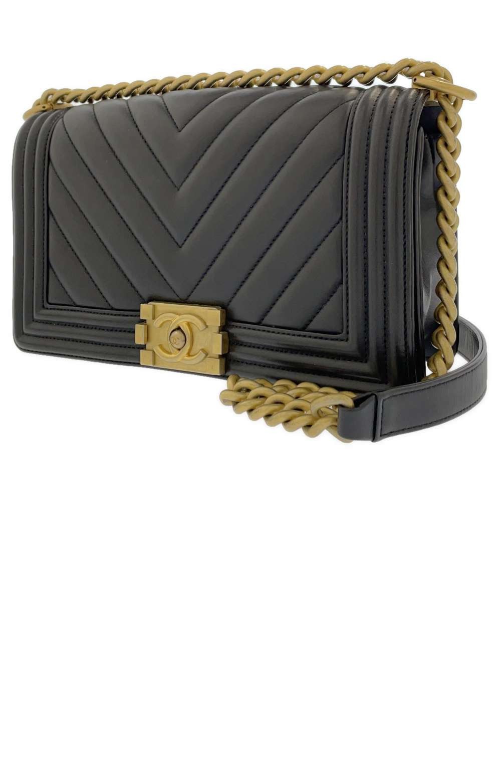 쉐브론 보이백 램스킨 미듐 A67086 > Boy Chevron - 보이 쉐브론