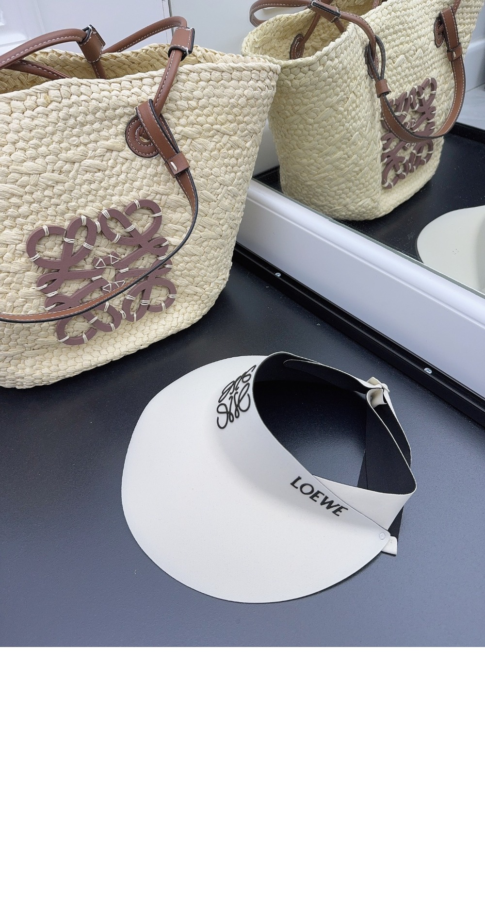 밀짚모자 선캡 > 로에베