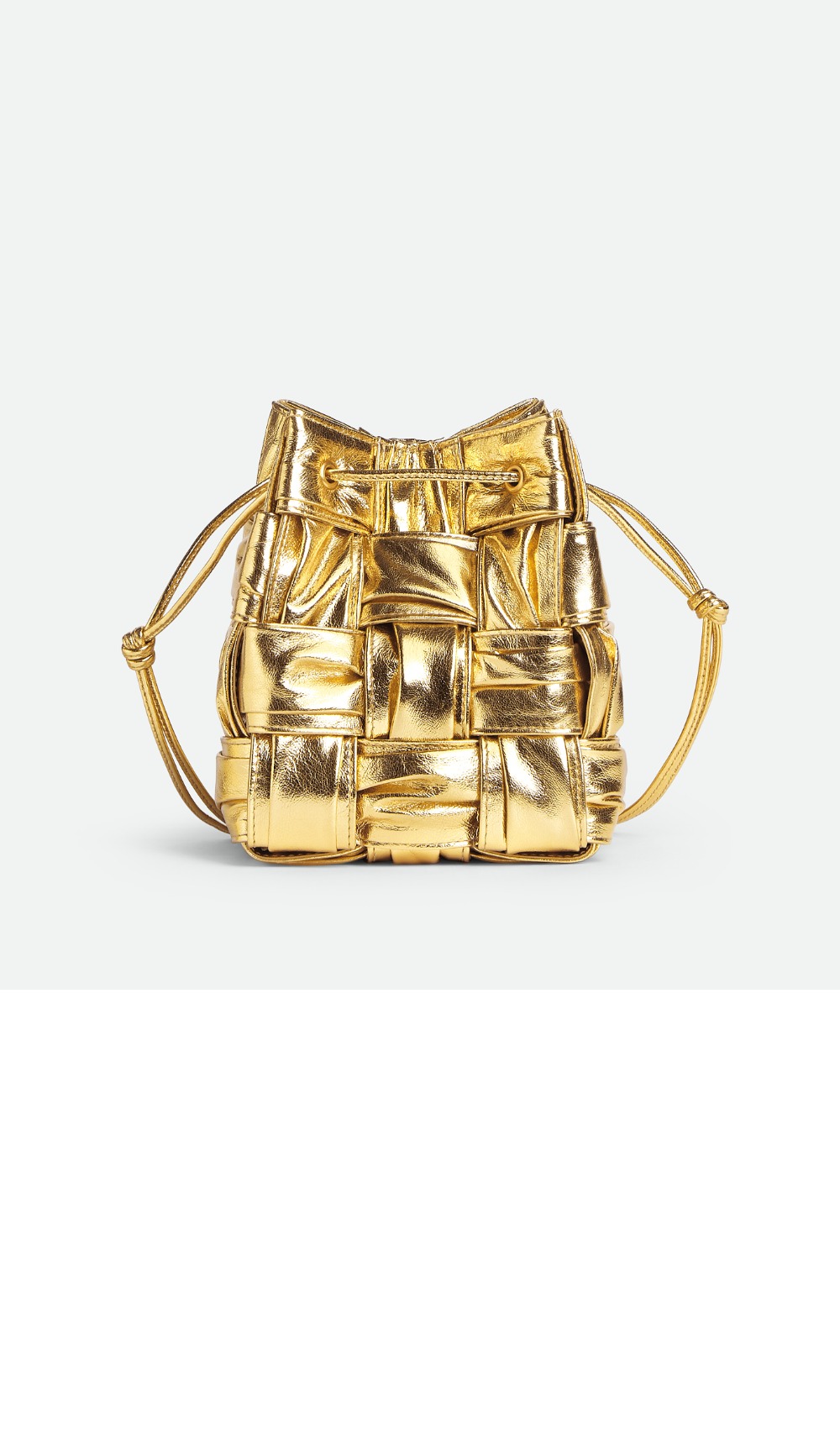 스몰 카세트 크로스바디 버킷백 717187 > Cassette - 카세트