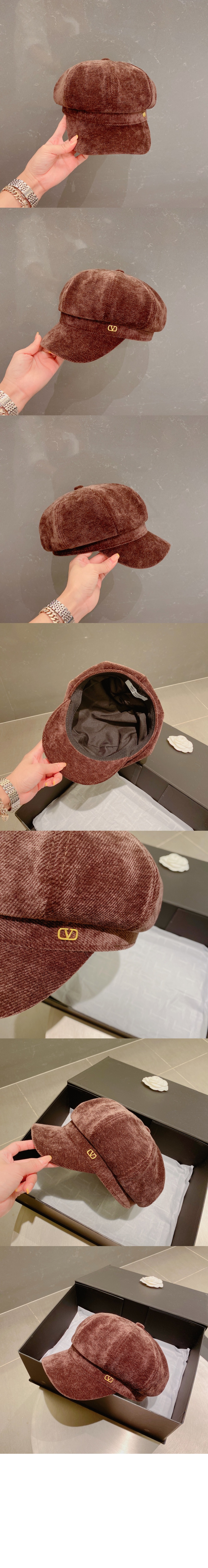 팔각 모자 > 발렌티노