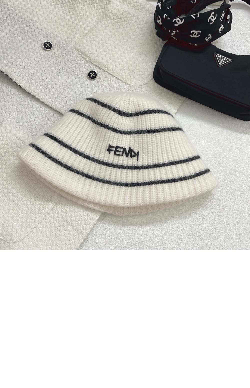 니트 벙거지 FXQ536 > 펜디