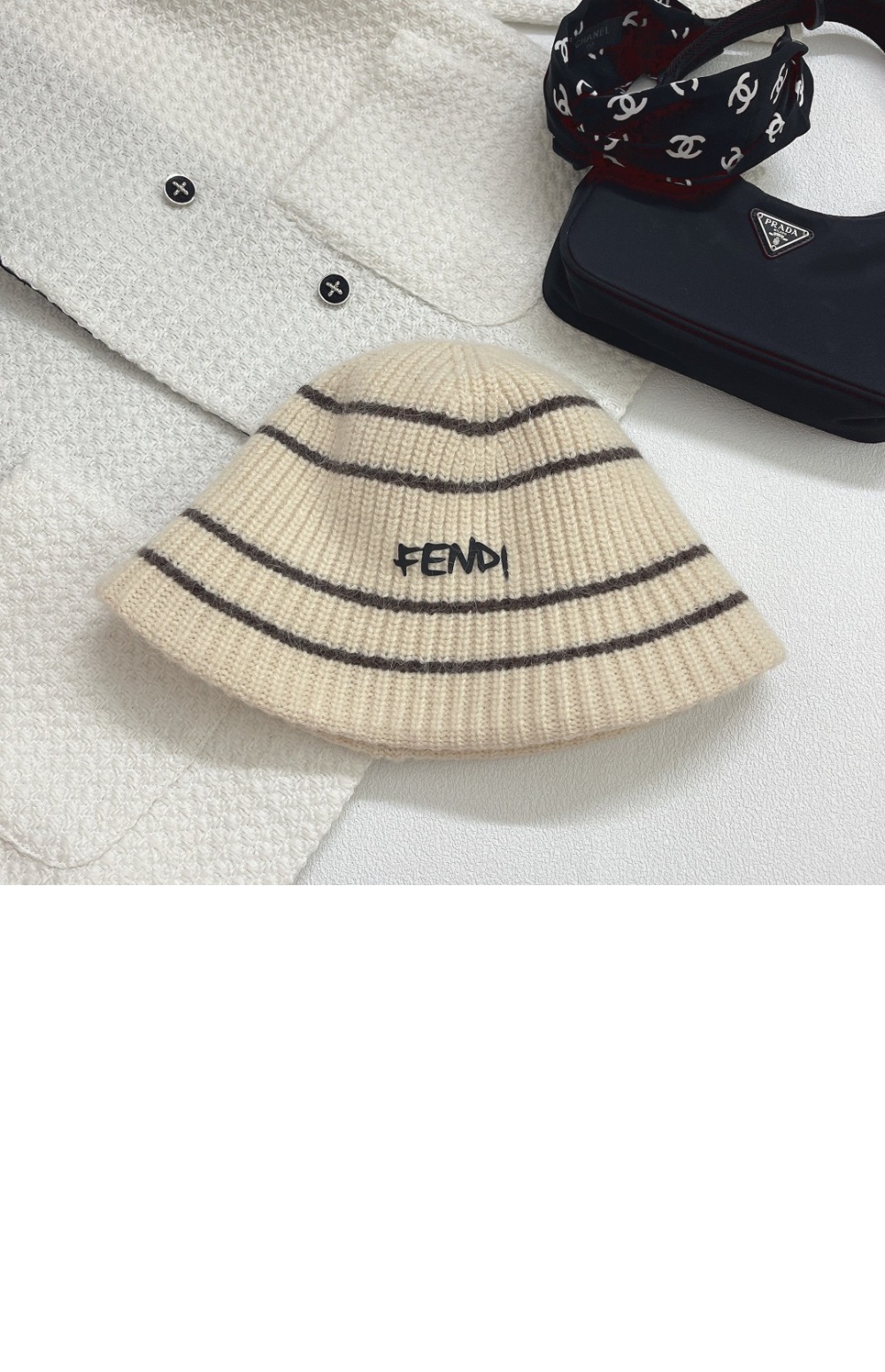 니트 벙거지 FXQ536 > 펜디