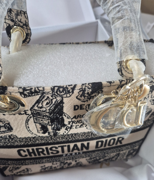 레이디백 디라이트 미듐 M0565 &amp;gt; Lady - 레이디