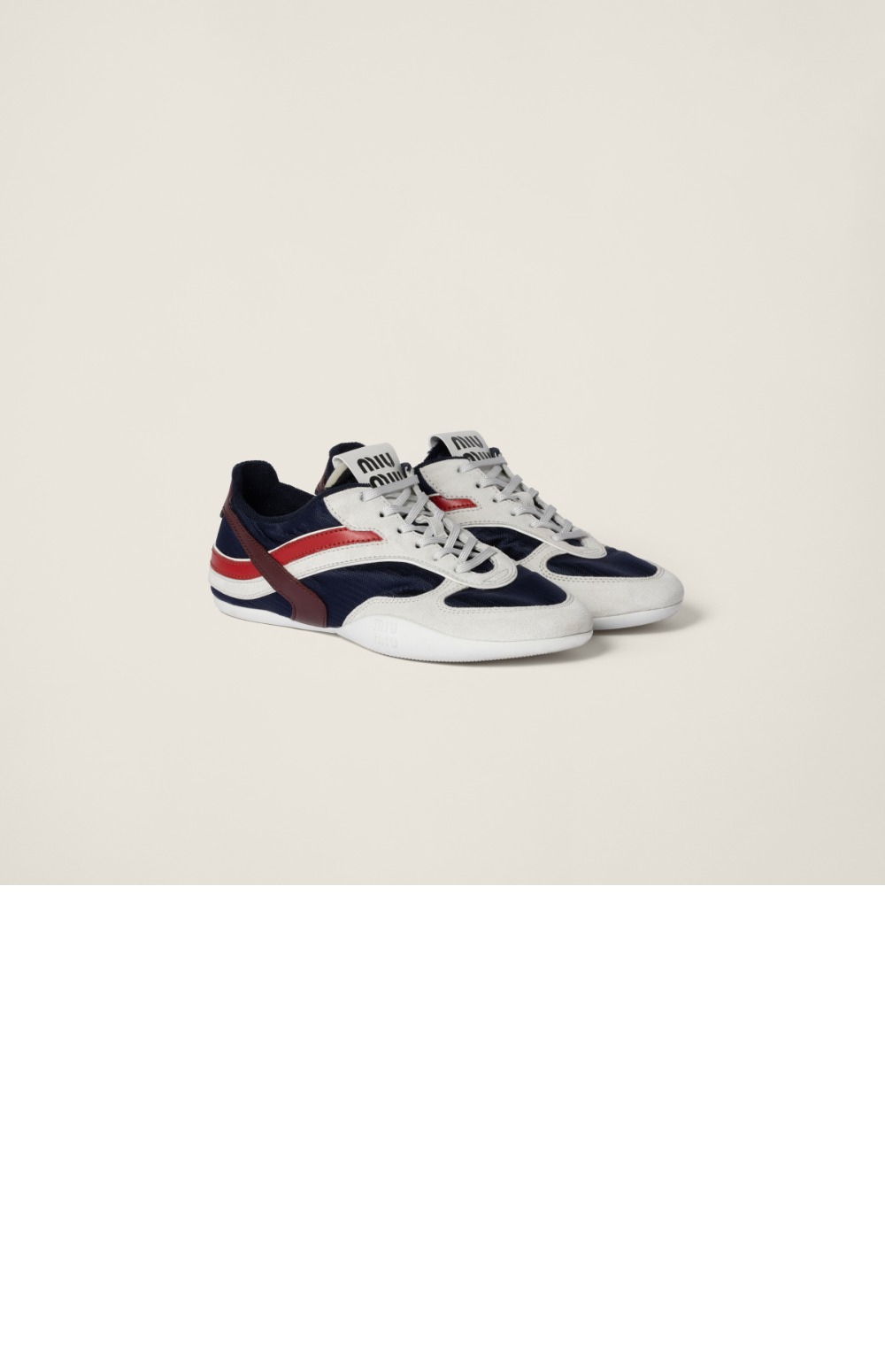 김나지움 기능성 소재 및 스웨이드 스니커즈 5E428E > Sneakers - 스니커즈