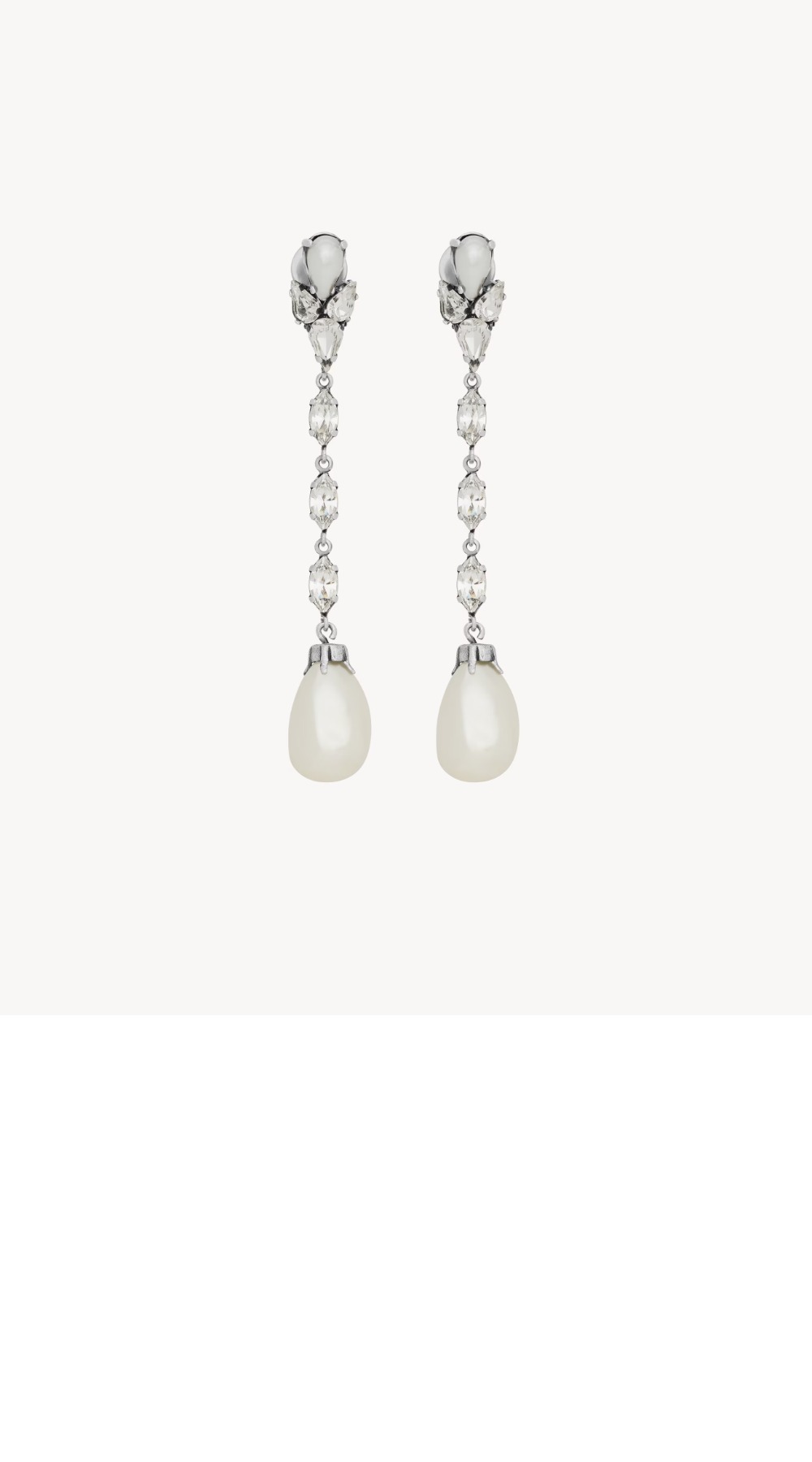 메탈 소재의 펄 드롭 이어링 806277 > 생로랑