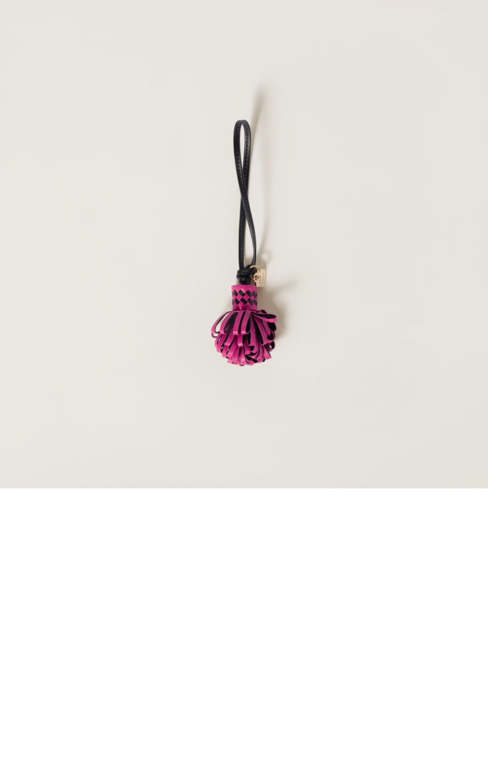 나파 가죽 트릭 5TL540 > 미우미우