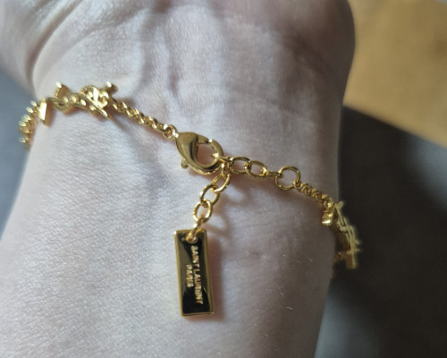 메탈 소재의 CASSANDRE 멀티 참 브레이슬릿 757664 &amp;gt; 생로랑