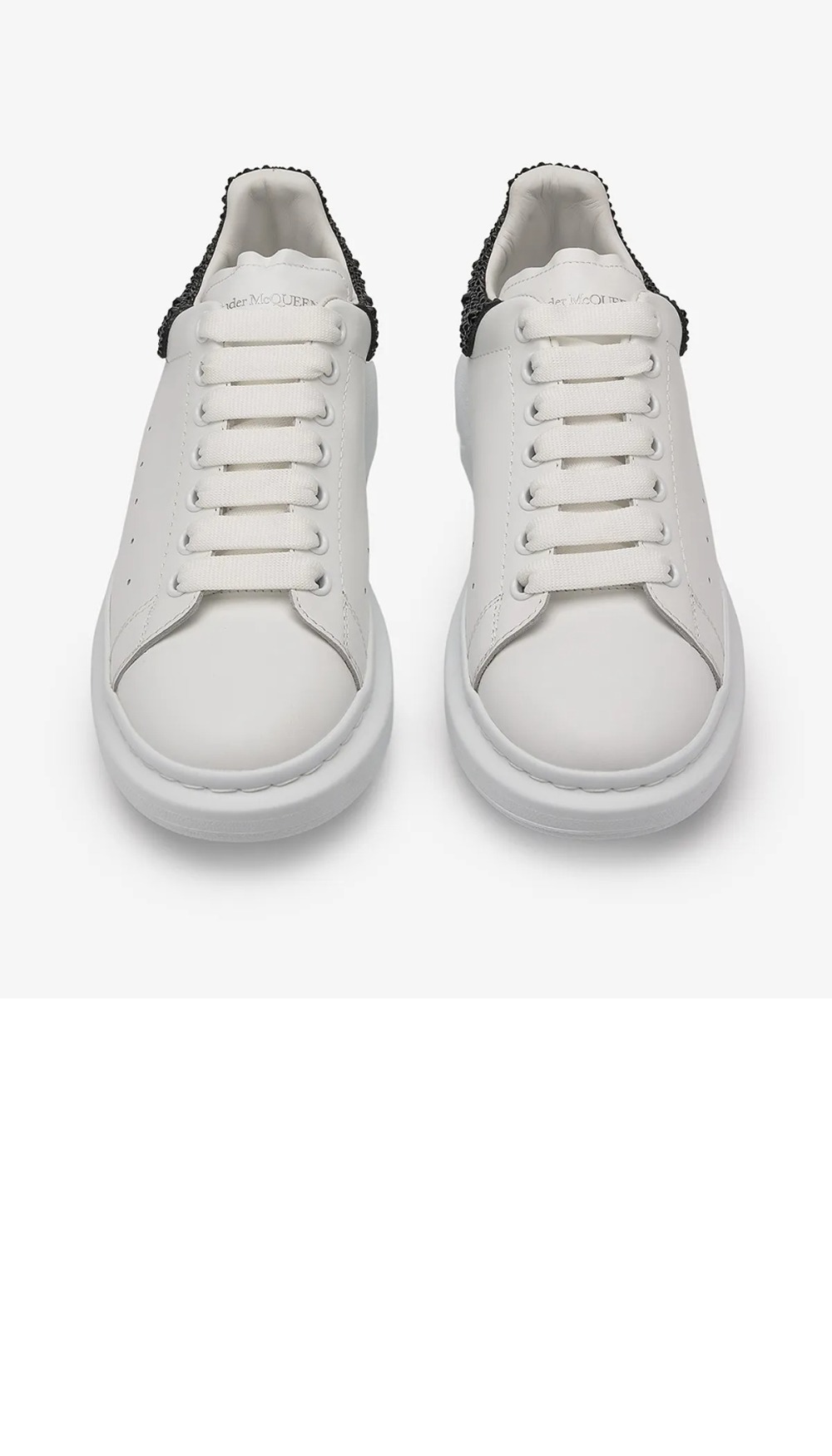 오버사이즈 크리스탈 엠벨리쉬드 스니커즈 662654 > Oversized Sneaker - 오버사이즈 스니커즈