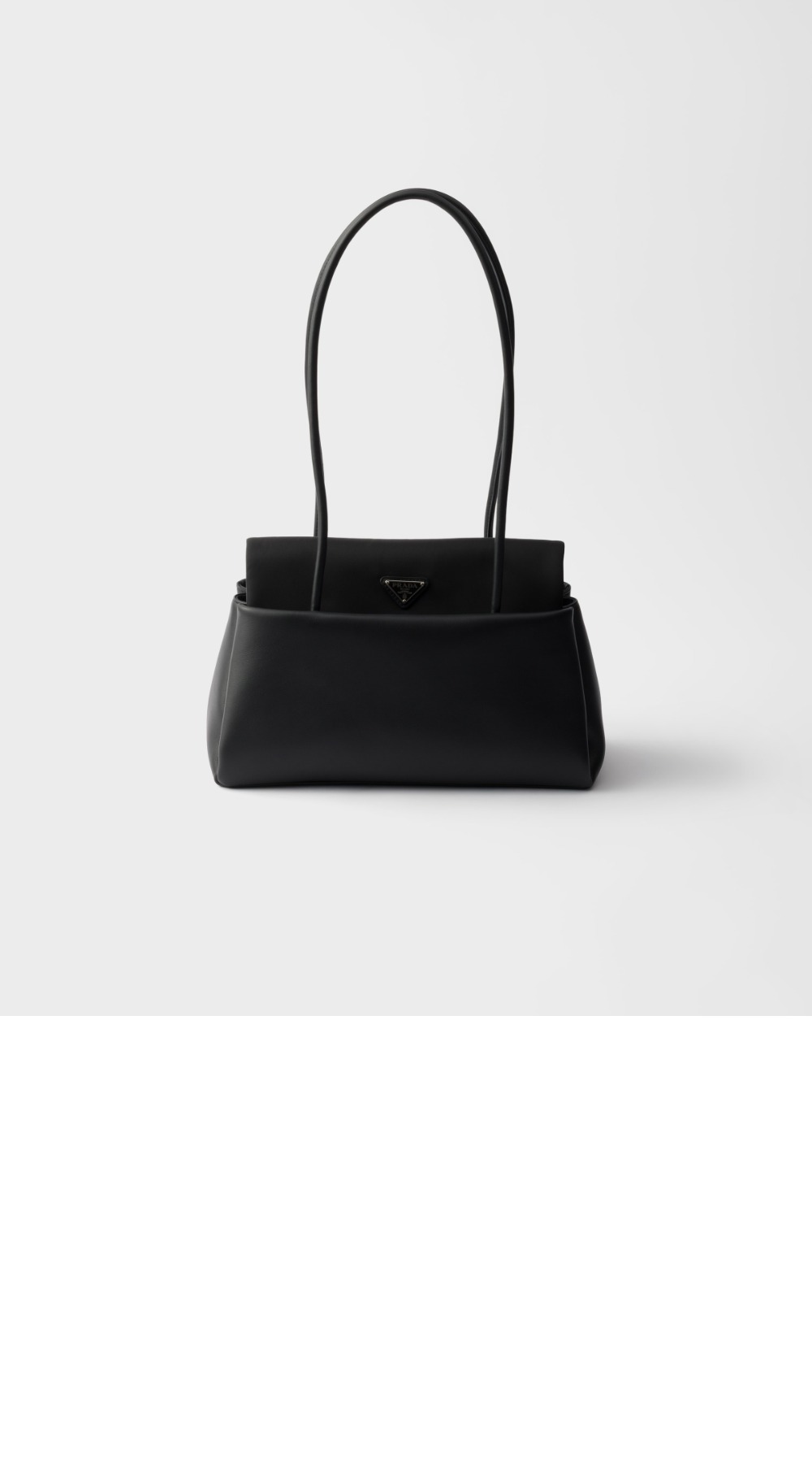 리나일론 플랩이 있는 프라다 패시지 미디엄 가죽 백 1BA495 > 스테디셀러