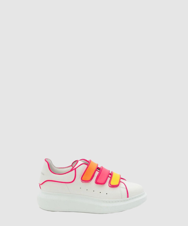 오버사이즈 스니커즈  697107