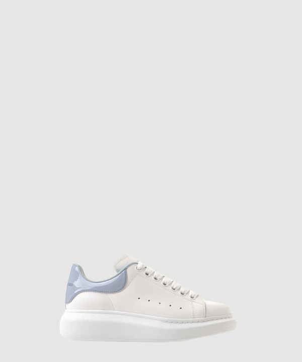 오버사이즈 스니커즈 697101