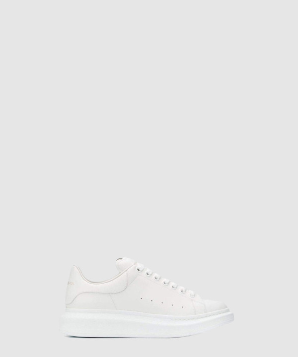 오버사이즈 스니커즈 553680