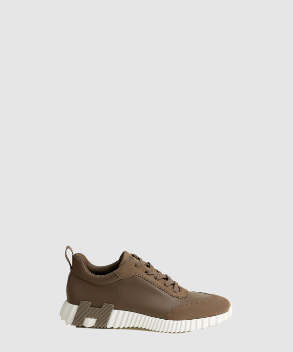 바운싱 스니커즈