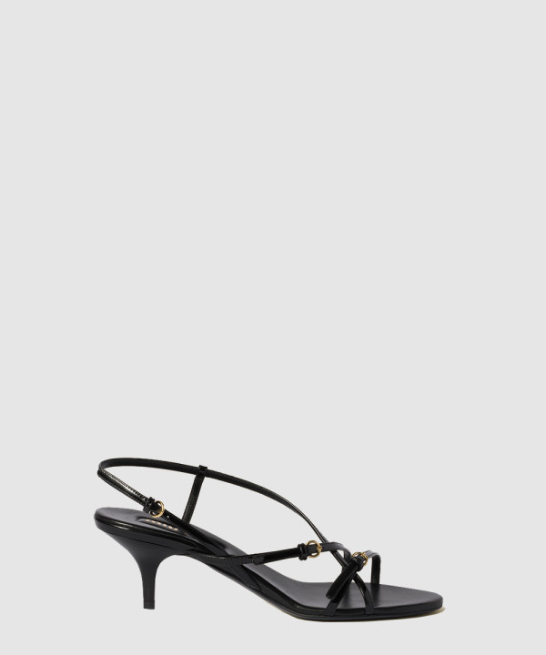 에나멜 가죽 버클 샌들 5X342E