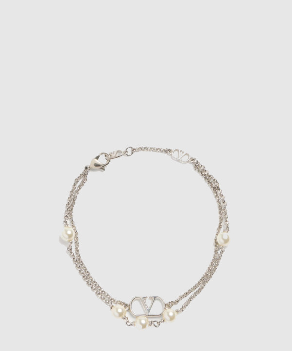 펄 장식 브이로고 시그니처 메탈 브레이슬릿