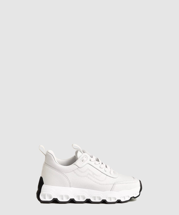 Impulse 스니커즈