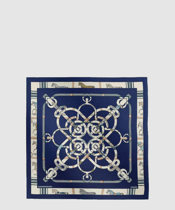 Eperon d Or et Tenues de Jour 숄 140